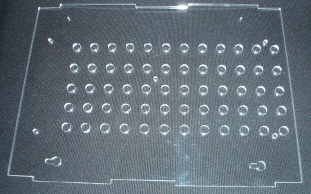 Laserschneiden von Display für den Medizinalbereich aus Plexiglas, Acrylglas, PMMA - ZB-Laser AG